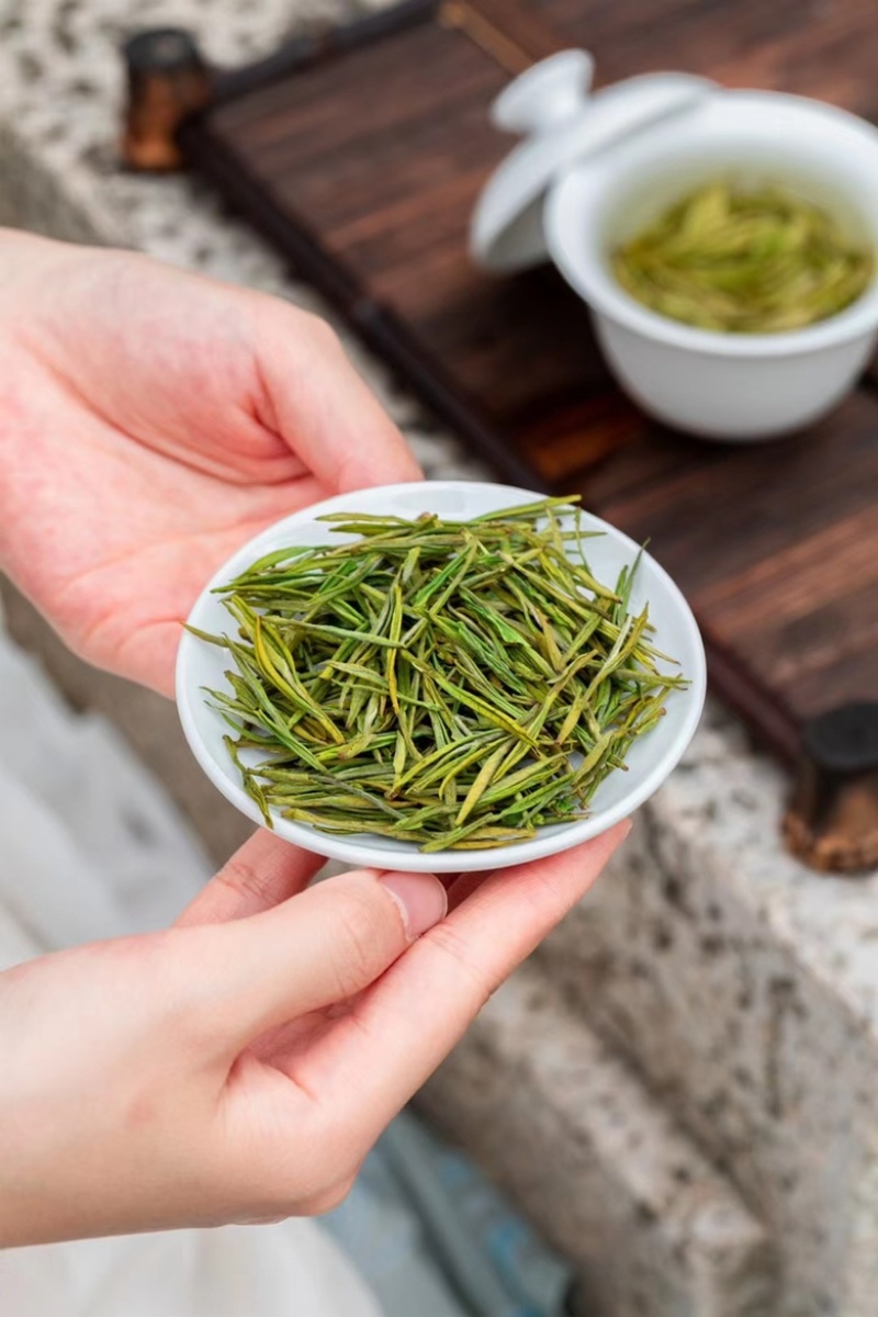 明前安吉绿茶白茶手采新茶玉兰花香250克礼盒装茶叶