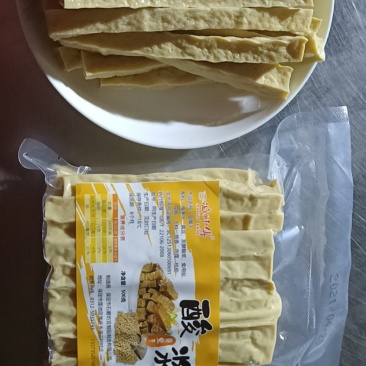 原生态酸浆豆干！本产品采用蔬菜酸浆点制，口感香浓，健康。