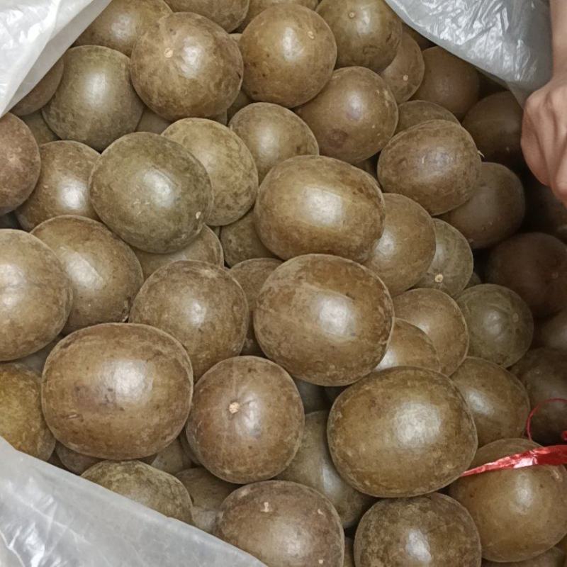 罗汉果外果大量供应，35到40，40到44，44到48，