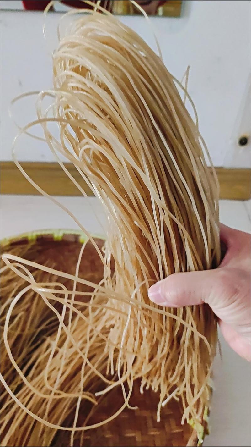 纯手工制作红薯粉条，人工制作，厂家直销！！