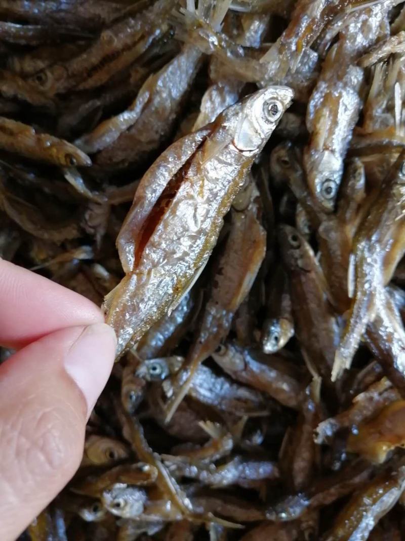 油炸开肚小白条，油炸白肖，开肚白肖，开肚白条
