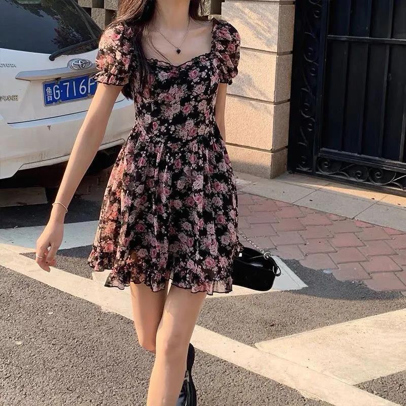 茶歇法式仙女碎花连衣裙2022新夏季薄款收腰甜美初恋甜辣