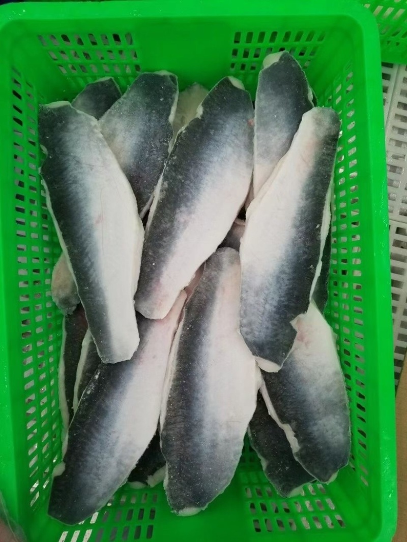 巴沙鱼柳带皮，八成九成，可做烤鱼饭，纸包鱼