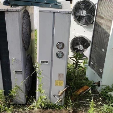 冷库4.8×10.2×2.8已入库。成色可见，两台