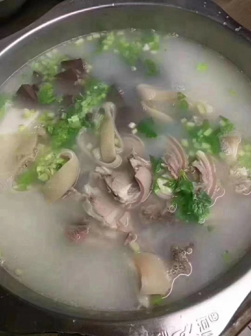 内蒙火烧带皮羊腿肉