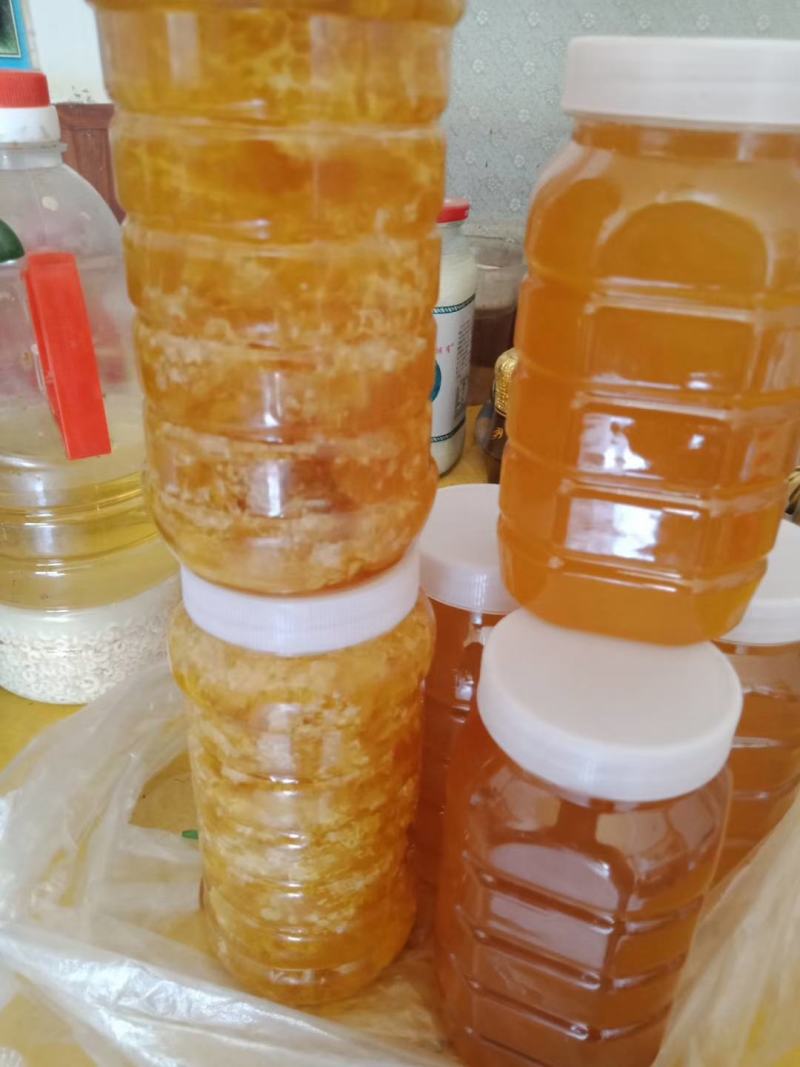 清水蜂蜜大量上市，各种口味，需要的联系