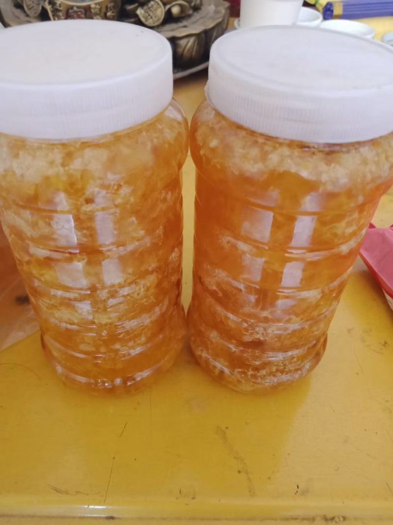 清水蜂蜜大量上市，各种口味，需要的联系