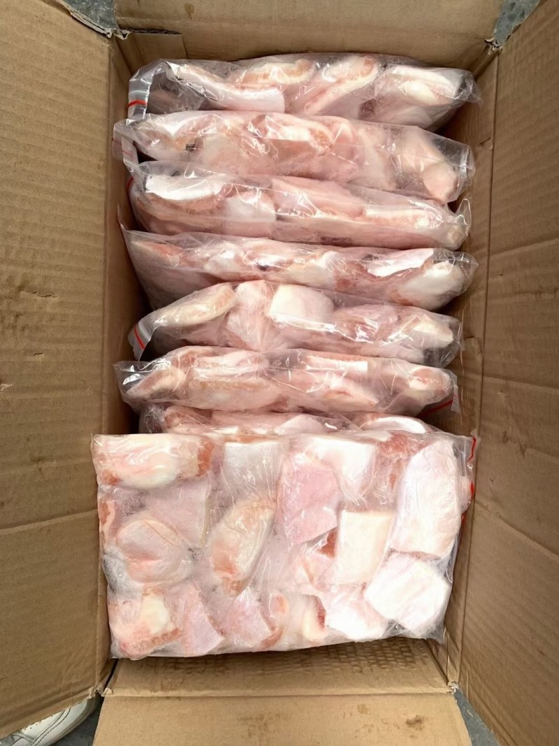 小包装巴沙鱼腩，肉质鲜美，充满胶原质优价廉，让客户有钱赚