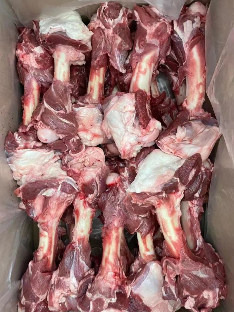 多肉羊棒骨，肉特别多，熬汤吃肉吸骨髓，量大从优