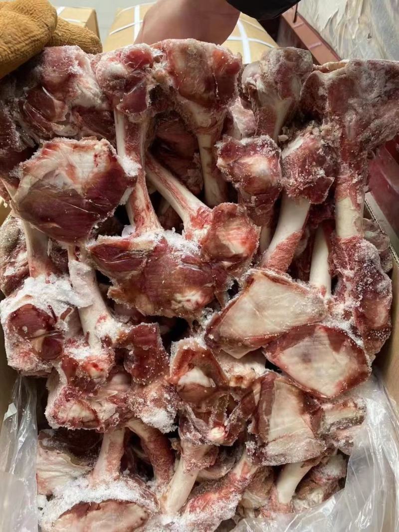 多肉羊棒骨，肉特别多，熬汤吃肉吸骨髓，量大从优