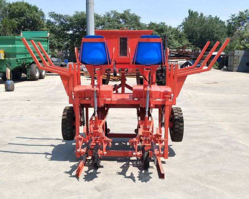 沃农双行木薯种植机开沟播种施肥切种盖土一体机