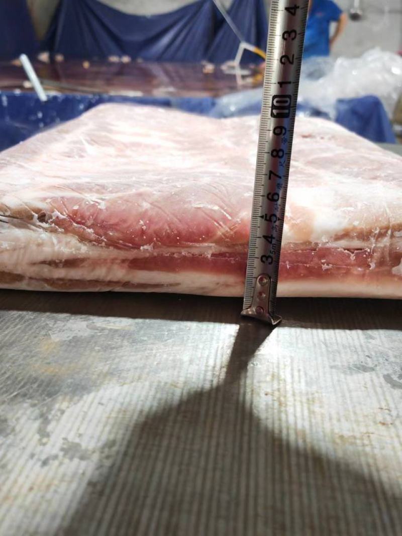 热卖精品去皮五花，每片厚度4公分以上，适合烤肉，串串等等