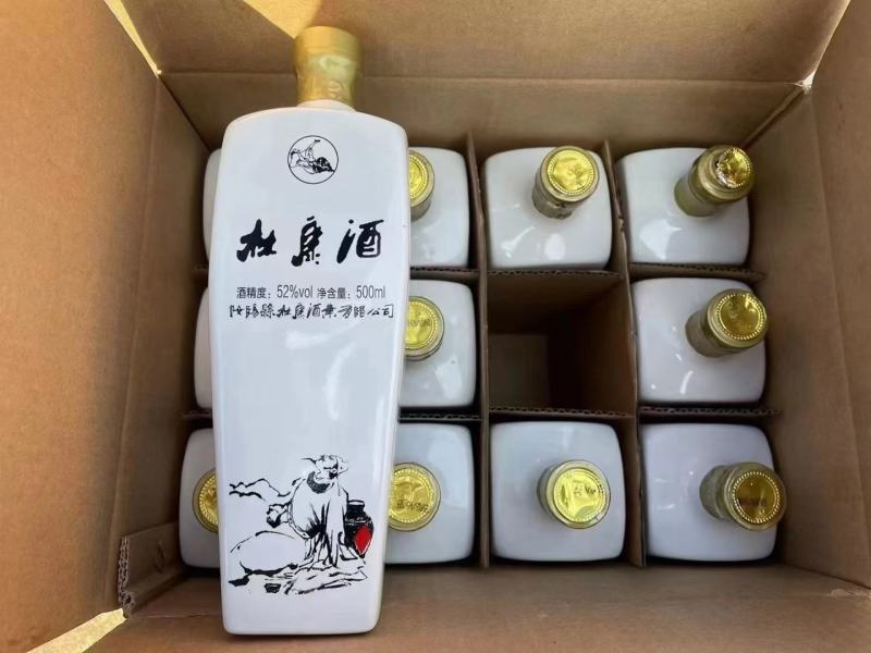 库存各种八九十年代老酒，老茶