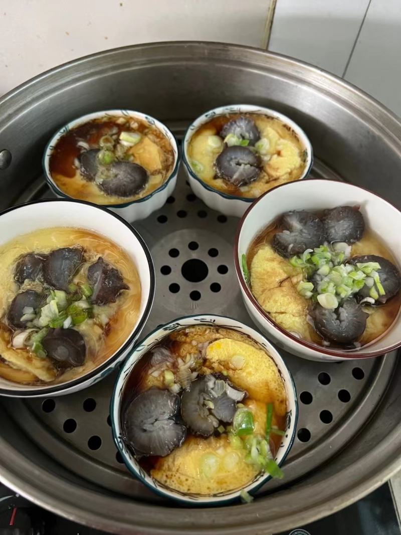 冷冻鲜食海参，冷冻装加热即食，海参，大连海参辽刺参