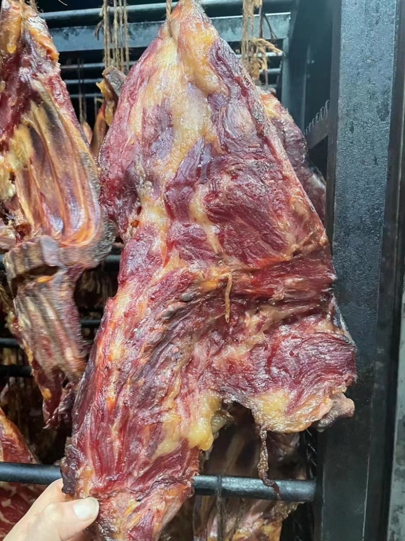 烟熏腊前排（腊肉香肠源头工厂一手货源量大从优）