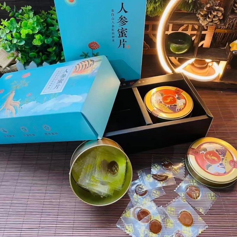 人参蜜片礼盒装，一盒两瓶，每瓶50克，送礼高大上