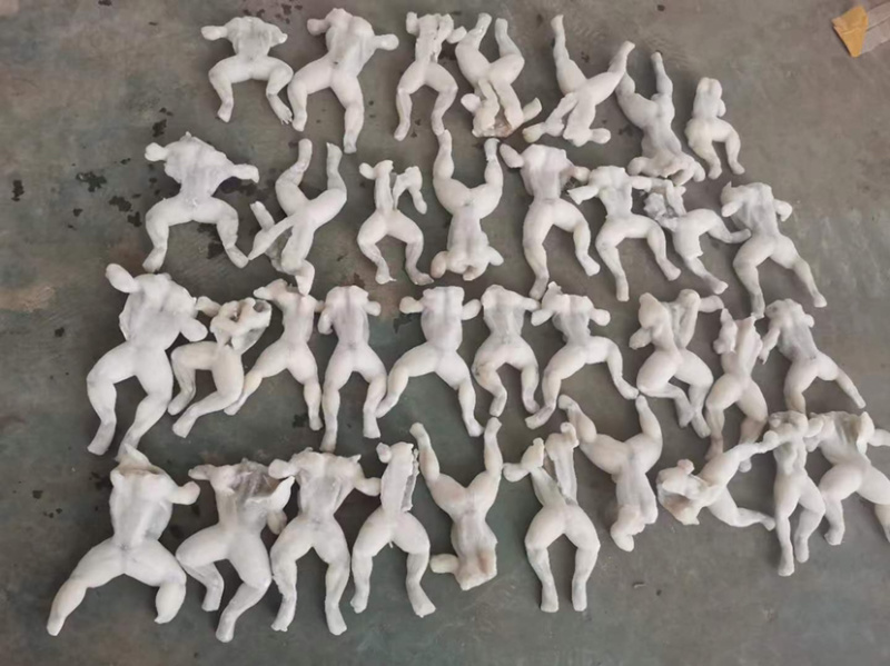 牛蛙肉活杀整只牛蛙，单冻美蛙整只，大中小规格都有