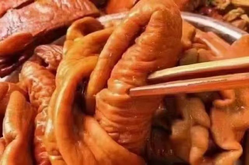 全熟卤肥肠。。味道巴适。。。。。。。。。。。。。。。。。