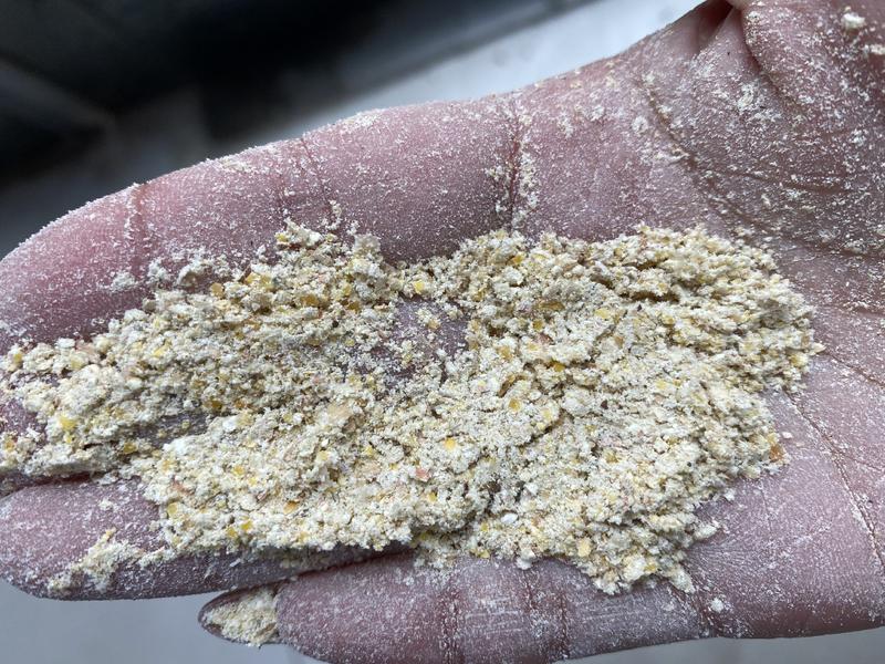粉碎竹粉可做饲料原料灰分低，价格便宜，养殖添加