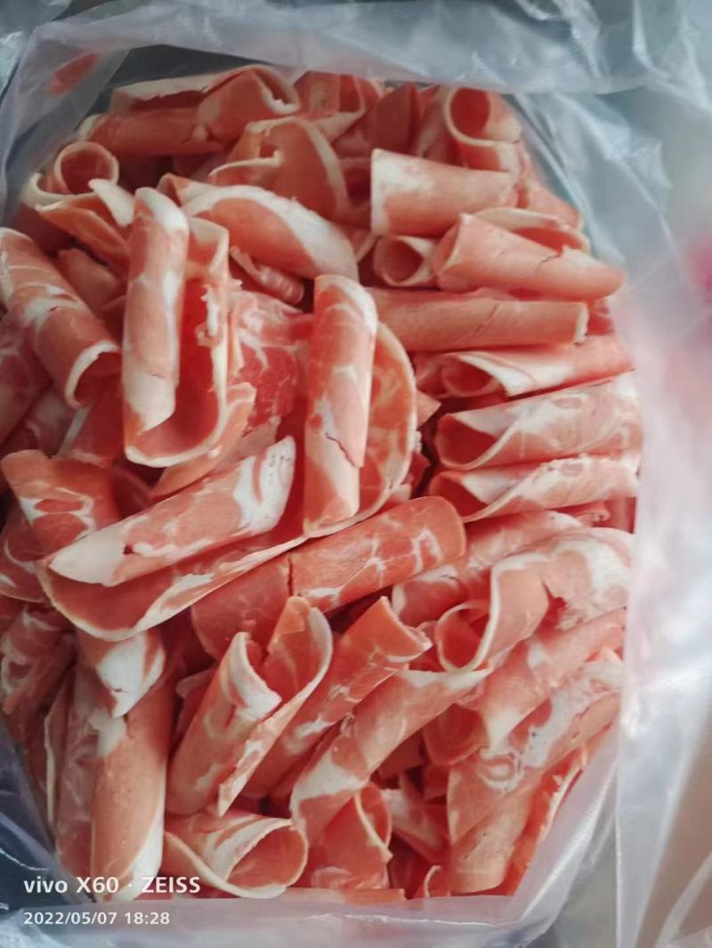 内蒙古锡林郭勒草地羔羊肉，一卷五斤，饭店火锅店吃的好。