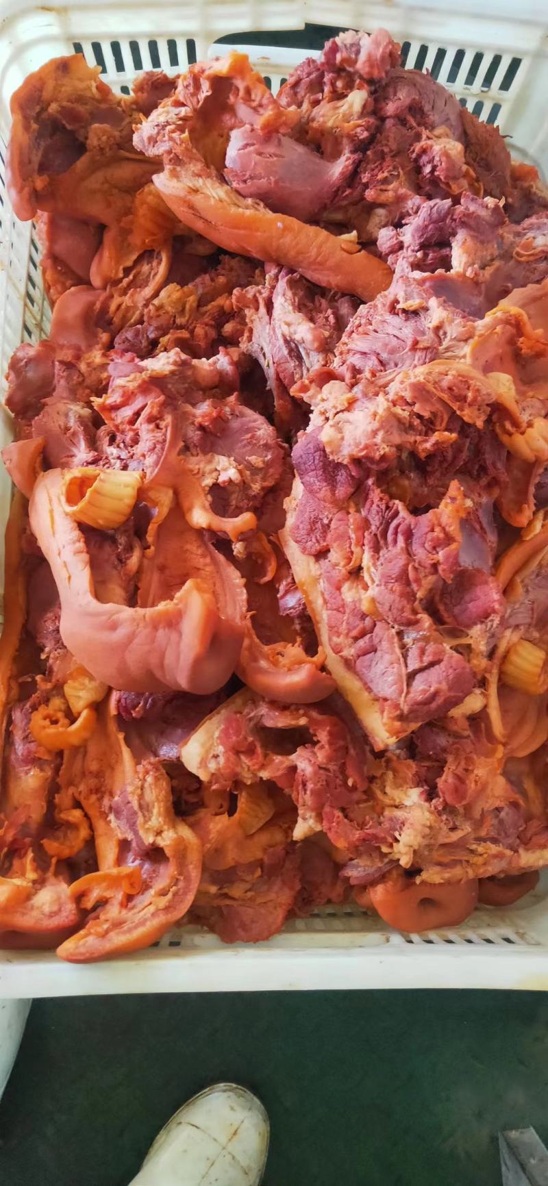 国产全熟现卤猪头肉，肉质紧实醇香，源头直供品质保障，欢迎