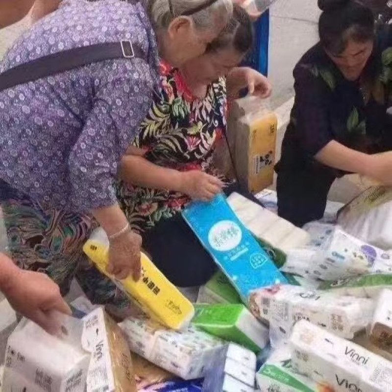 卫生纸抽纸卷纸纸巾地摊8元10元模式