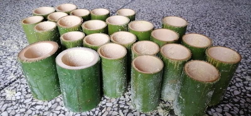 自家种的大量单竹，可以按顾客要求规格定做，新鲜竹子，量稳