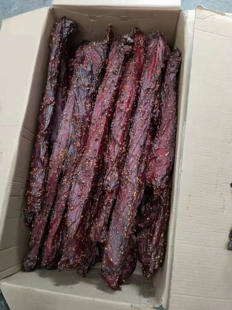 大块肉里脊大块肉麻辣牦牛肉味腊牛肉五香条形牛肉