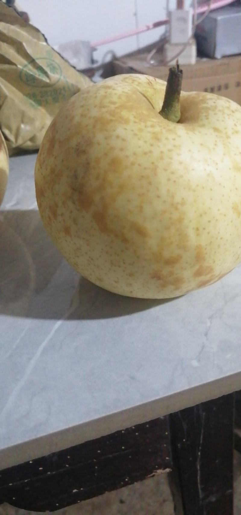 眉山脆冠梨，核小果肉脆甜多汁，消暑止渴味道好极了…