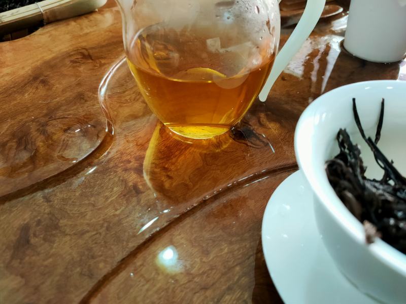凤庆紫芽红茶，轻度烘焙，茶汤甜度好
