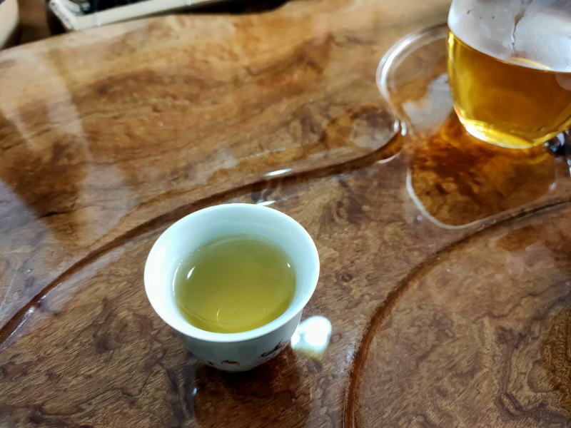 凤庆紫芽红茶，轻度烘焙，茶汤甜度好