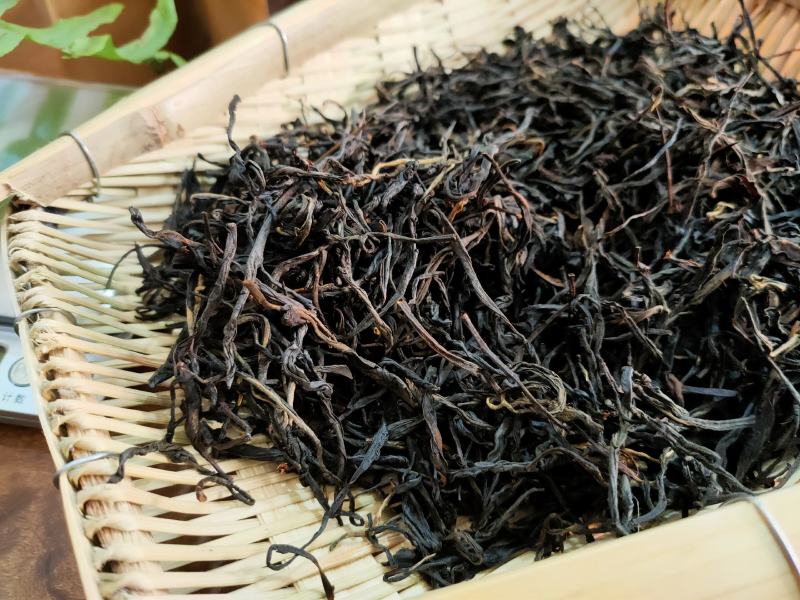 凤庆紫芽红茶，轻度烘焙，茶汤甜度好