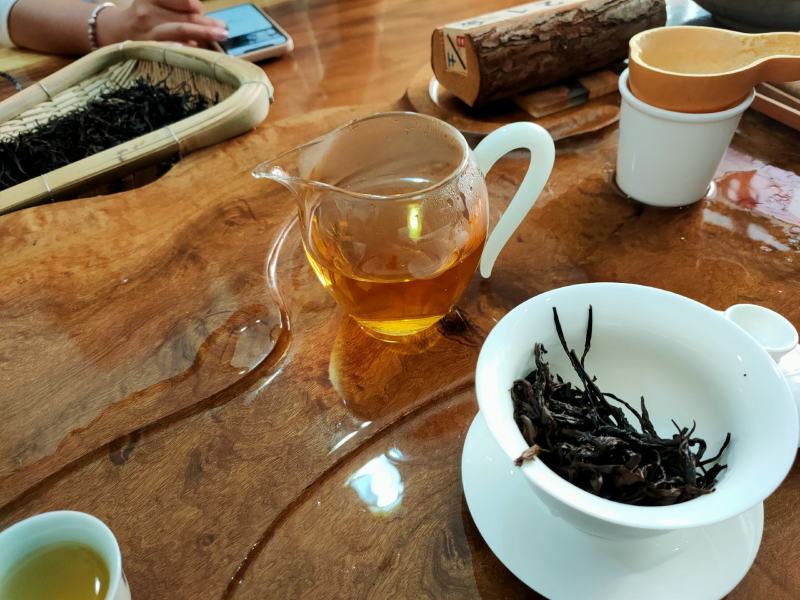 凤庆紫芽红茶，轻度烘焙，茶汤甜度好
