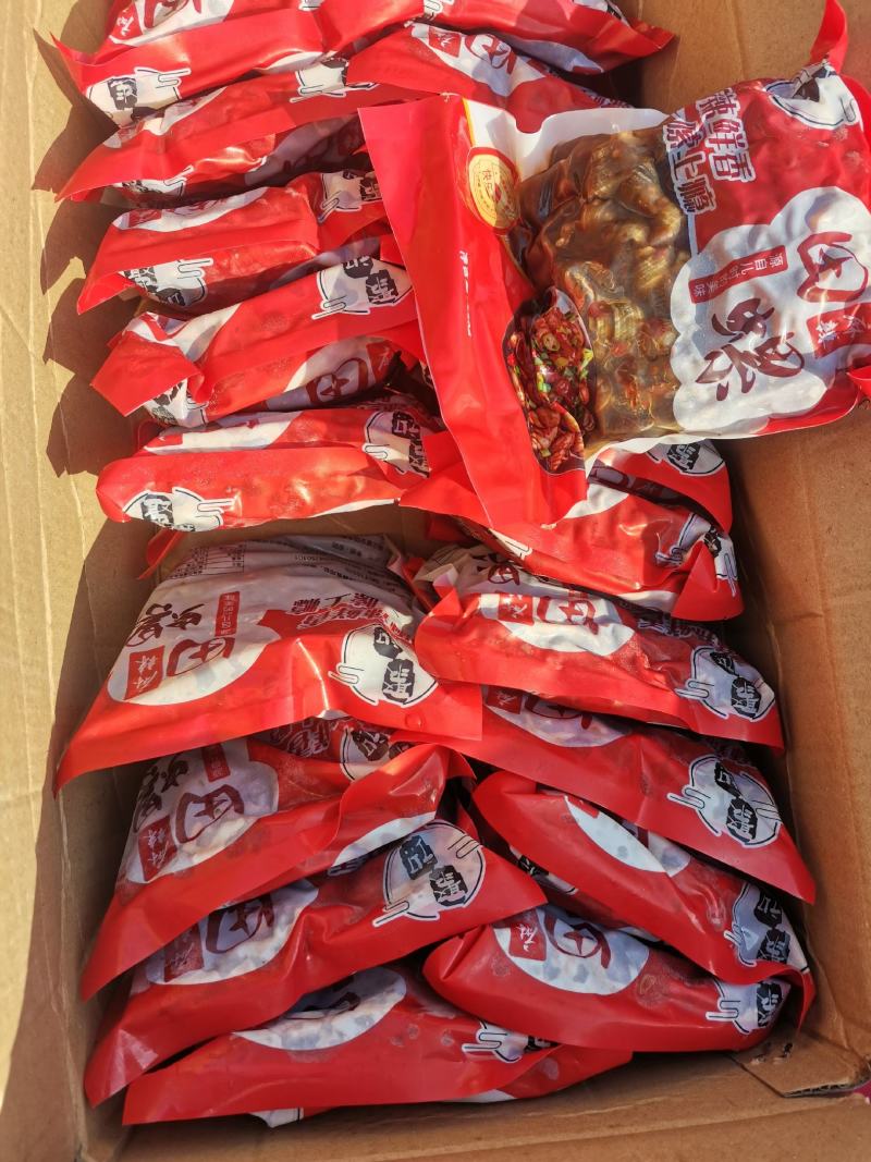 麻辣螺丝，一件20包，一包550克，开袋加热即可食品