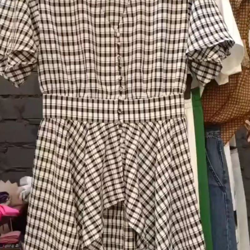 精品实体店女装