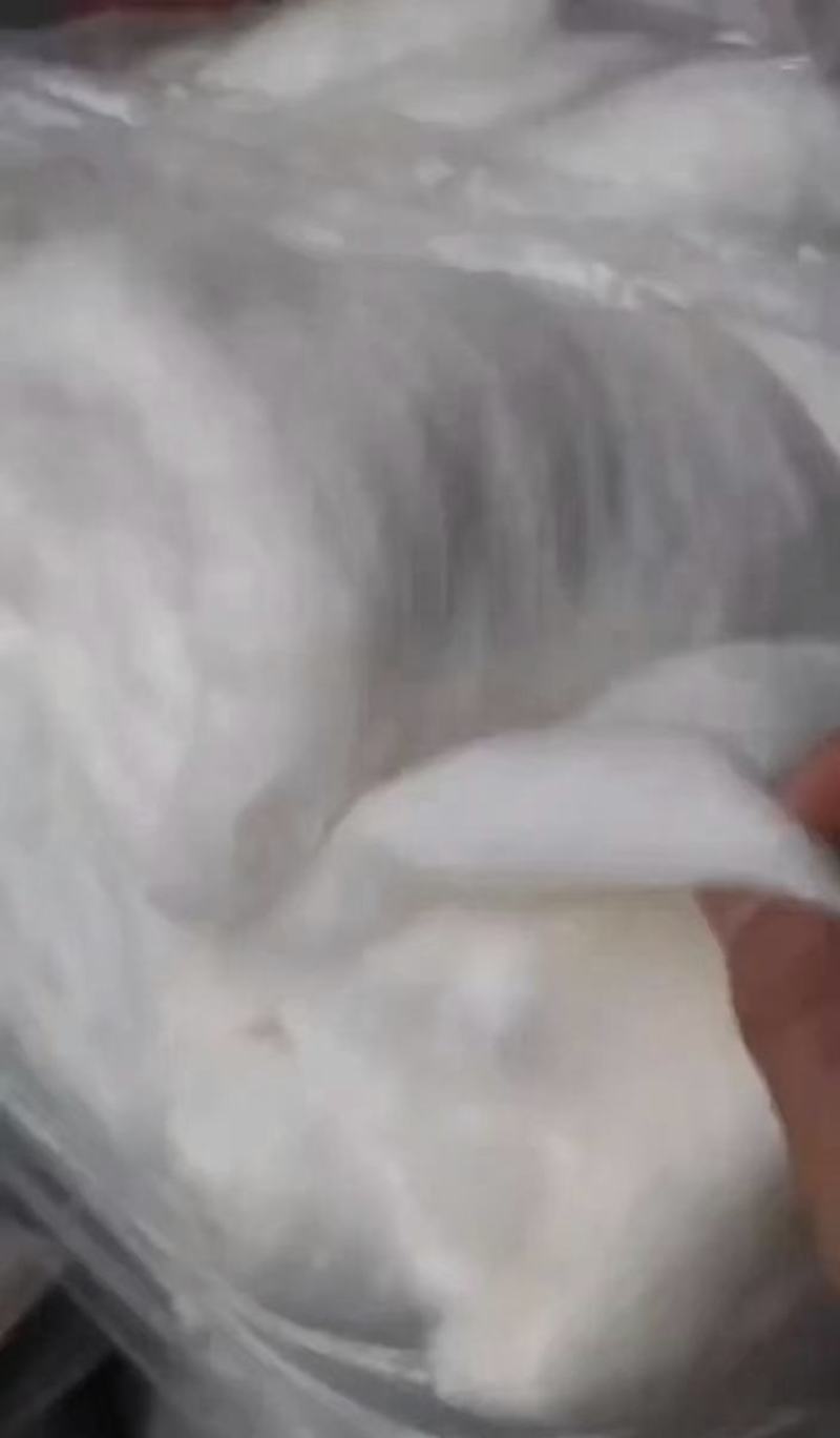 精梳纯柞蚕丝，比常规的二道梳理柞蚕丝细腻很多很多。