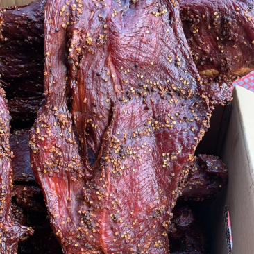 麻辣大块肉里脊大块肉长条大刀肉阿坝州牦牛肉味批发