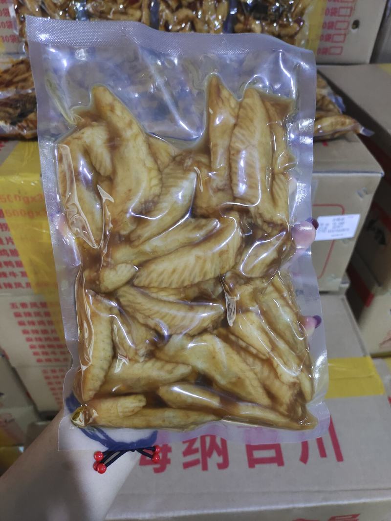 四川网红麻辣鸡翅尖香辣酱鸡尖休闲零食一凉一拌开袋即食