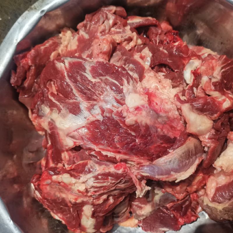 (清真)生牛肉牛肉牛腩肉牛腿肉大量供应欢迎联系