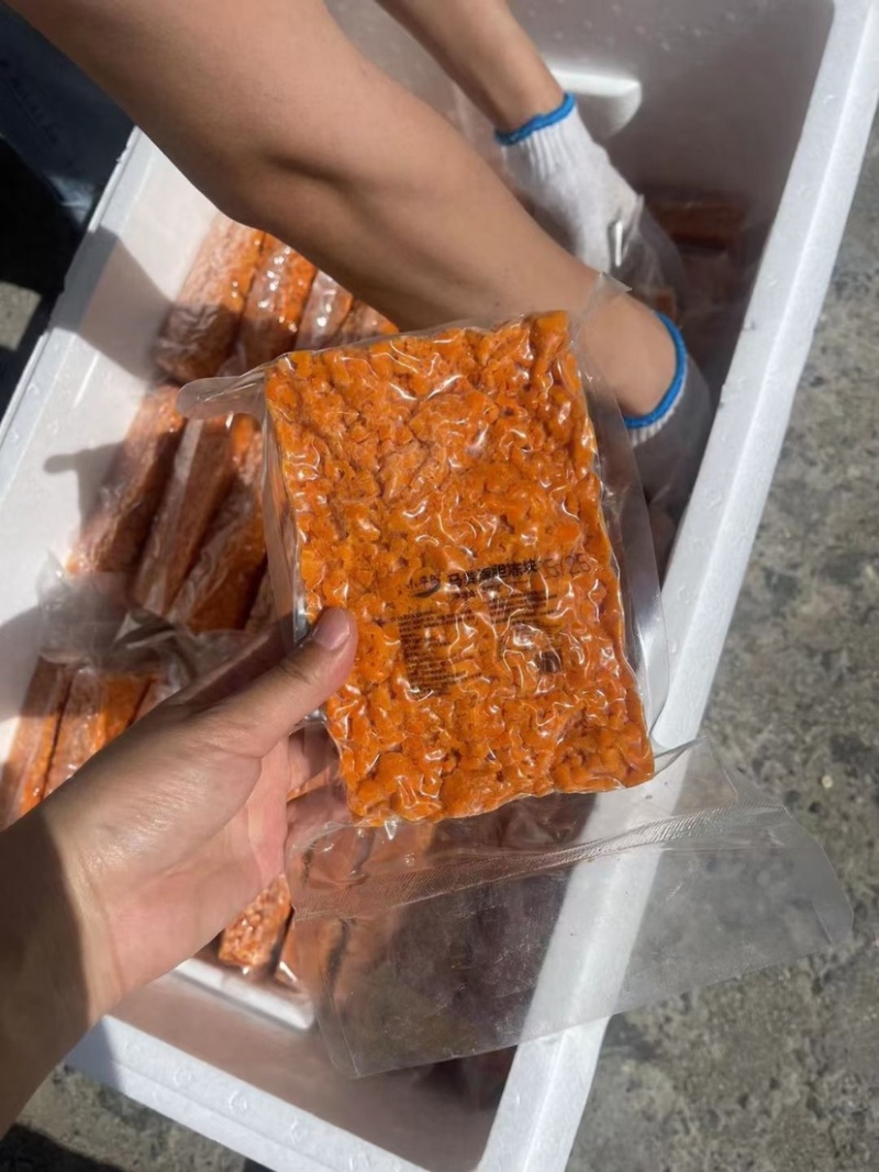 漂烫海胆，大连当地活马粪胆加工。