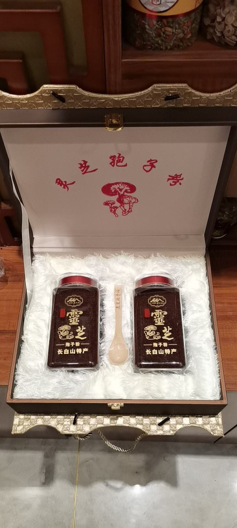 长白山特级木椴赤灵芝孢子粉新粉菌香浓郁，品质好，口感细腻