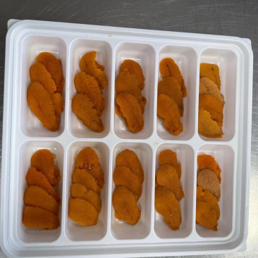 大连马粪海胆，鲜冻工艺，口感可与冰鲜媲美。