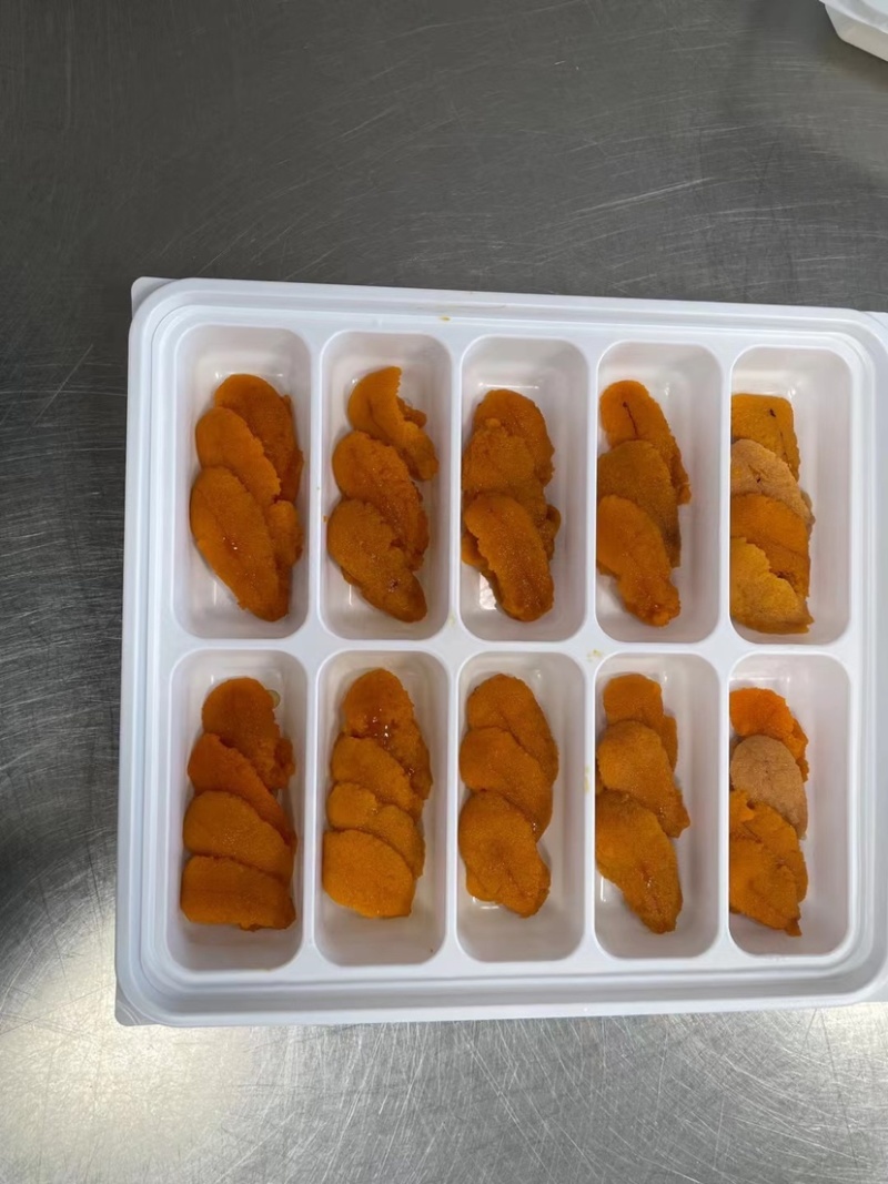 大连马粪海胆，鲜冻工艺，口感可与冰鲜媲美。