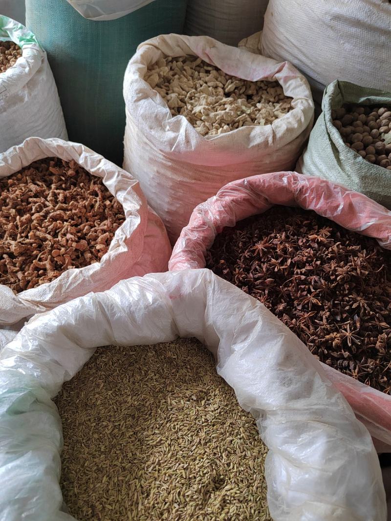 绿色小茴香大料批发质量保证丹丹中药材各种香料