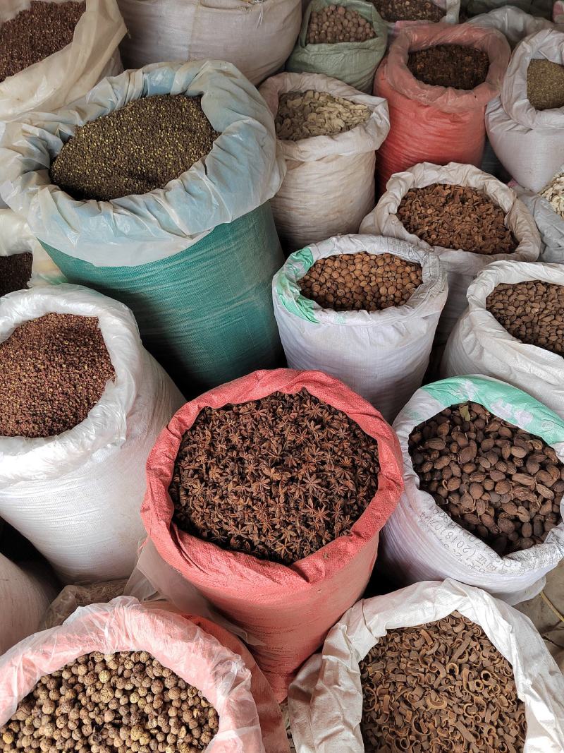 绿色小茴香大料批发质量保证丹丹中药材各种香料