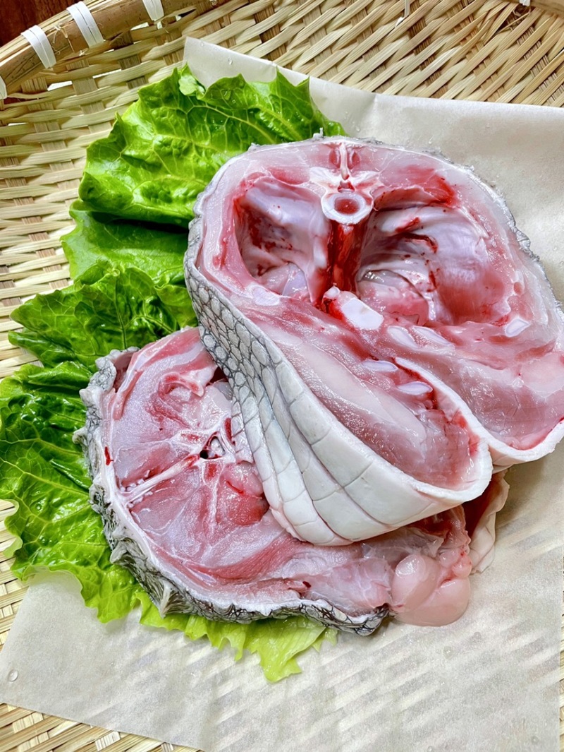 鳄鱼肉，去皮肉，半皮肉，取皮之后的鳄鱼肉