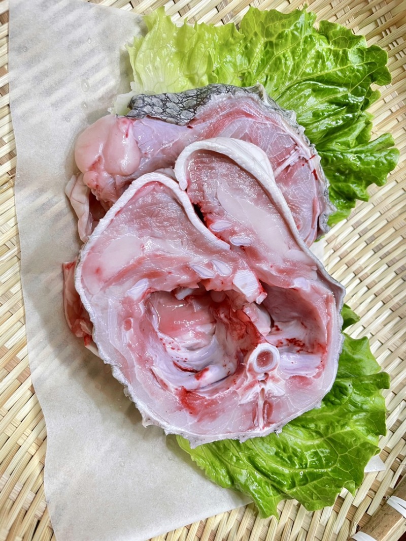 鳄鱼肉，去皮肉，半皮肉，取皮之后的鳄鱼肉