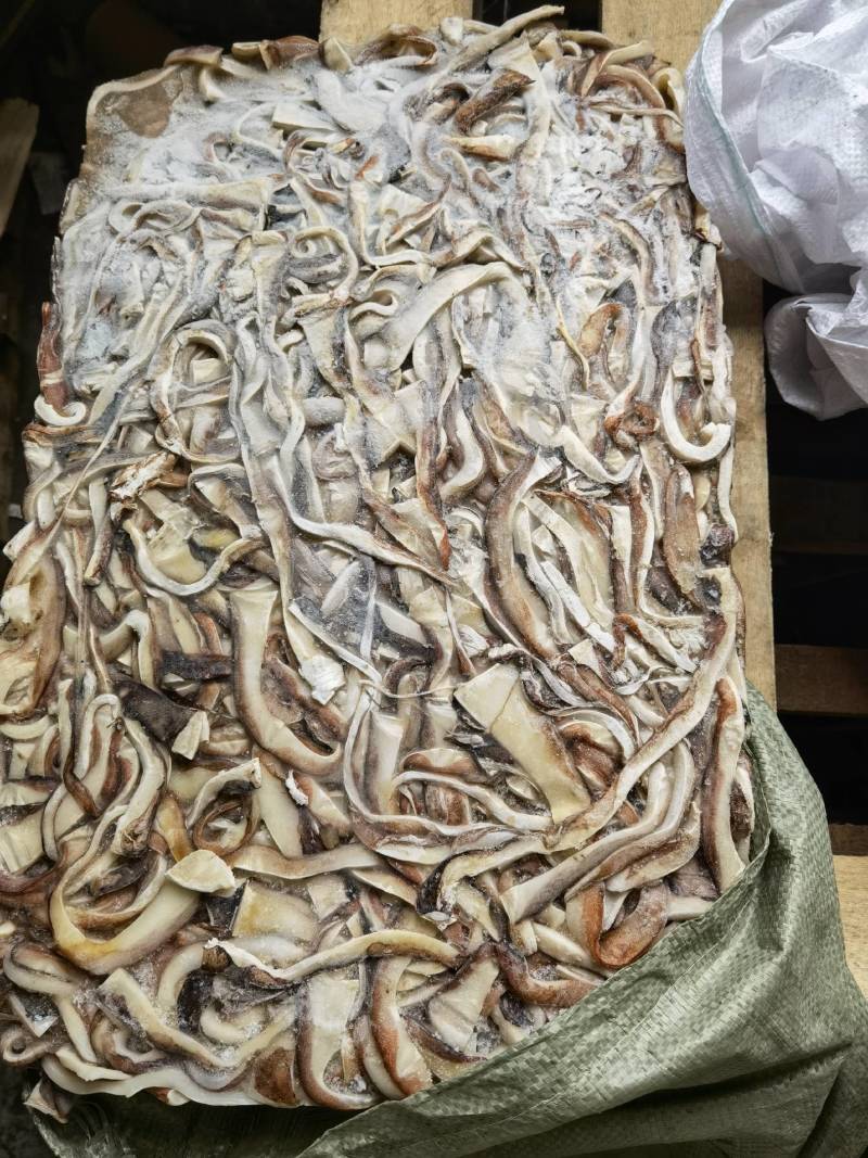 秘鲁鱿鱼带皮原汁边角料，不泡水不泡药，不亏称，无杂物