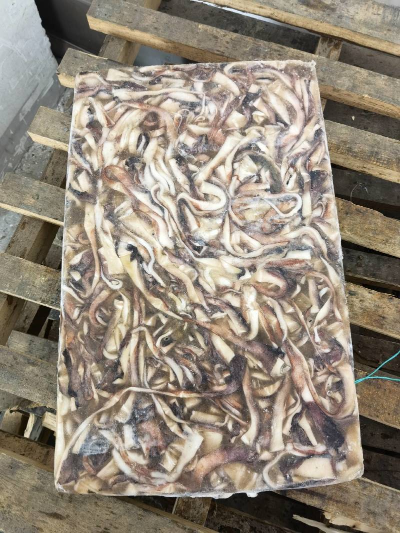 秘鲁鱿鱼带皮原汁边角料，不泡水不泡药，不亏称，无杂物