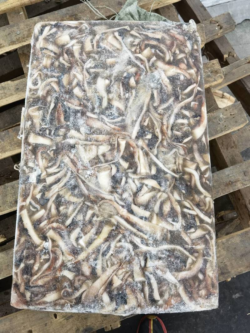 秘鲁鱿鱼带皮原汁边角料，不泡水不泡药，不亏称，无杂物